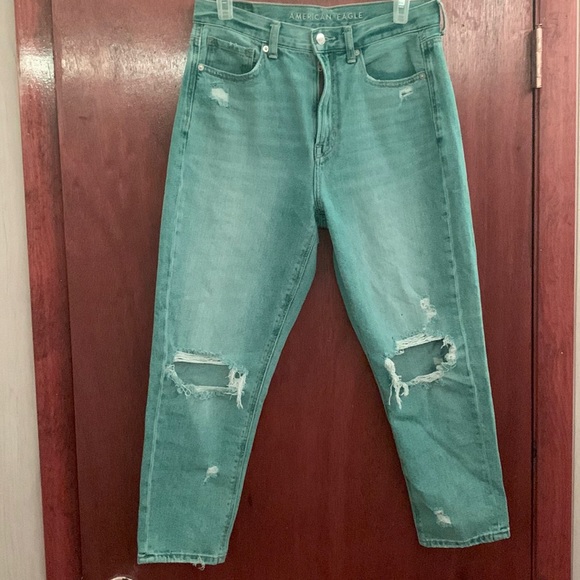 American Eagle Outfitters Denim - American Eagle mom jeans